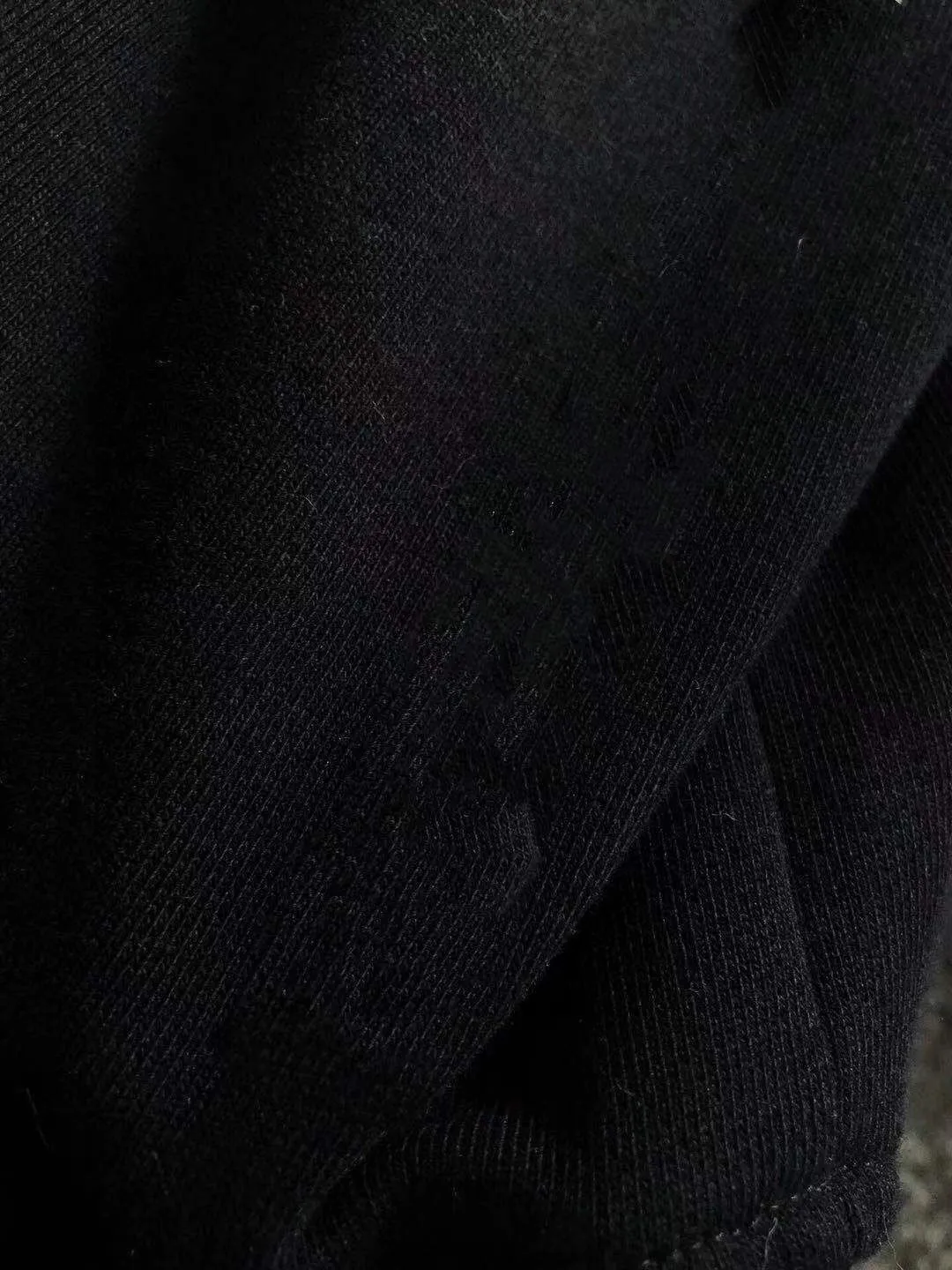 🅿️420 [LV Louis Vuitton] (Fat Man Gospel) hot-selling suit is coming. Focus on the original version of the official website. 2025 new hot-selling cardigan sweater suit. The original order is the best. 🇭🇰The meticulous work of top designers is dedicated to a fitting and perfect upper body effect. All-natural high-quality Roman cotton 100%, close-fitting comfort, noble and elegant! Original hardware embodies elegance and nobility! Counter size: M-5XL (maximum wear up to 220 pounds)